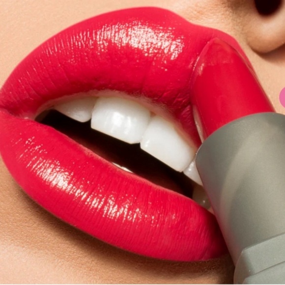 Trade for trendypink 

NWT lipstick set - Picture 7 of 8